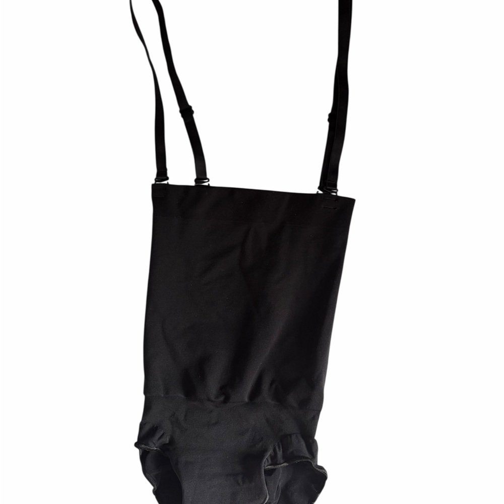 SKIMS Seamless Sculpt High-Waisted Brief Onyx Black Size Small NWT